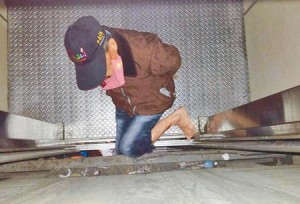 An elevator accident injured a man in Taiwan. When his daughter attempted to come to his aid, she fell down the elevator shaft and died of severe trauma.  (Photo courtesy of www.wantchinatimes.com)